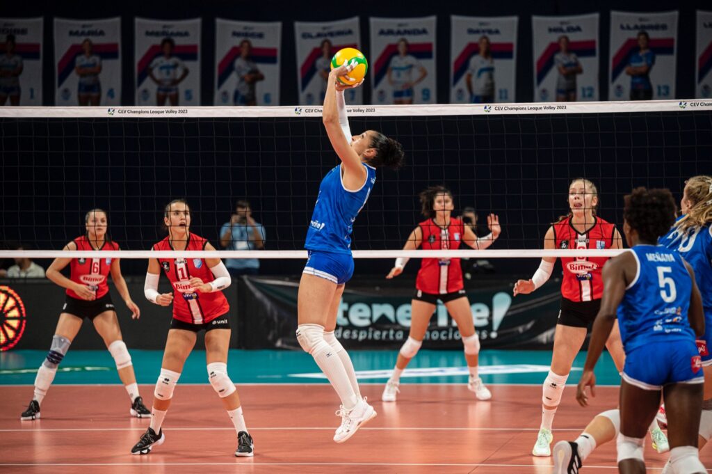 Victoria del Tenerife Libby's en su estreno en la CEV Champions League (3-0)