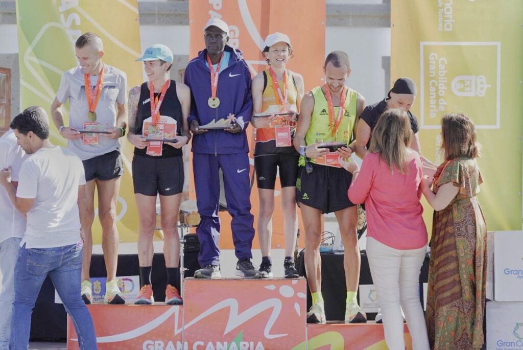 Eric Kamutai Kering y Rebeca Ruiz-Díez se coronan en la Gran Canaria Maspalomas Marathon