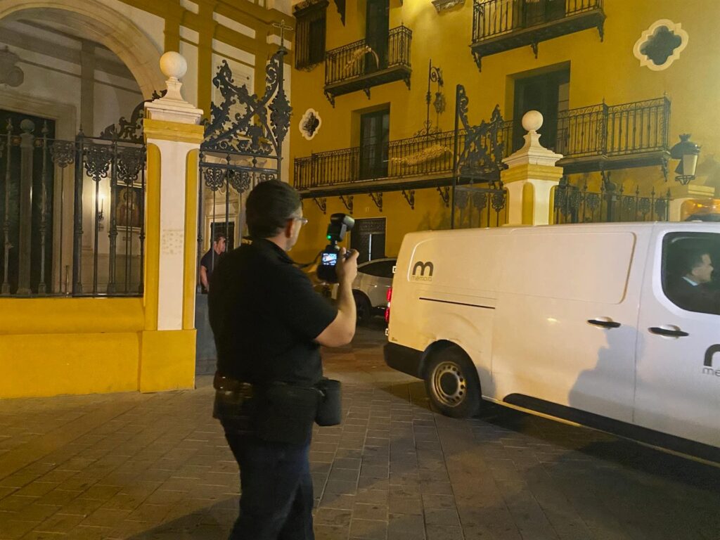 Sacan los restos del general Queipo de Llano de la Macarena de Sevilla