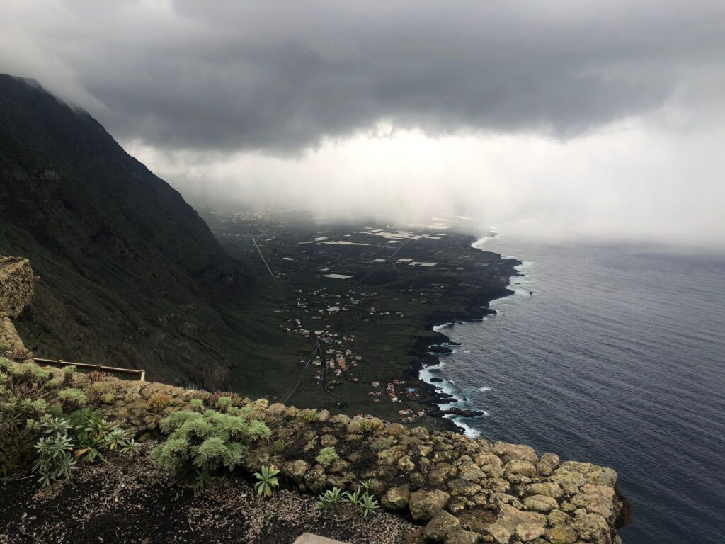 El puerto de El Hierro registró 170.950 pasajeros en 2022