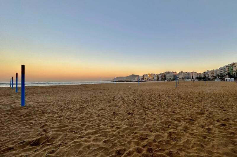 Actualizan la ordenación de las actividades deportivas de la Playa de Las Canteras