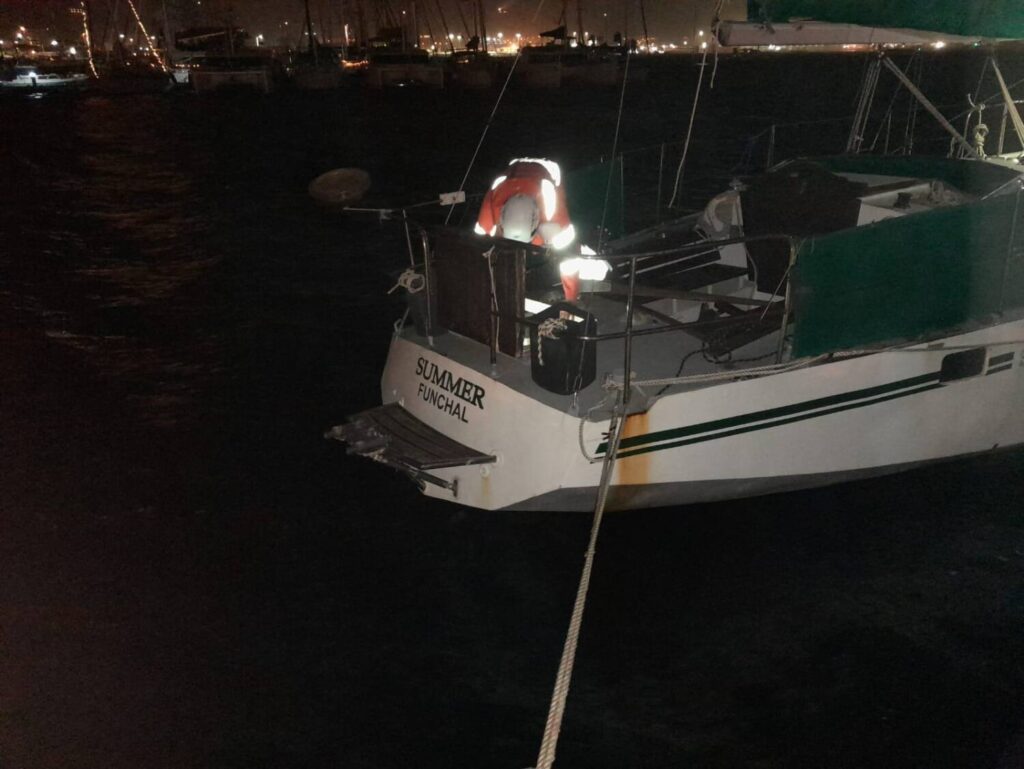 Imagen de uno de los veleros rescatados por Salvamento Marítimo / Salvamento Marítimo