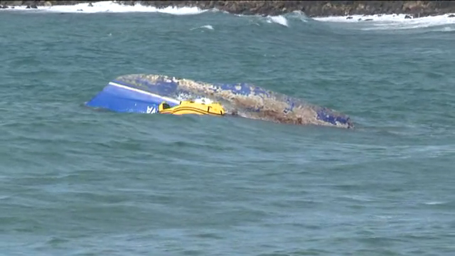 Vuelca un velero en el sur de Lanzarote y activan una prealerta