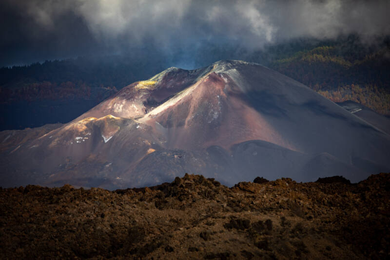 Afectados por el volcán exigen los 100 millones prometidos por el Estado