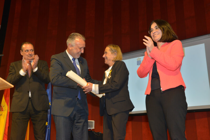 María Teresa Cotonat, reconocida con la Orden Civil de Sanidad