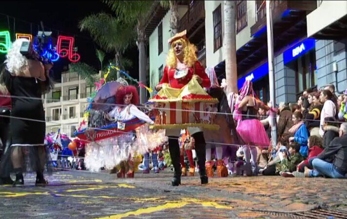 'Mascarita Ponte Tacón' volvió a las calles Puerto de la Cruz