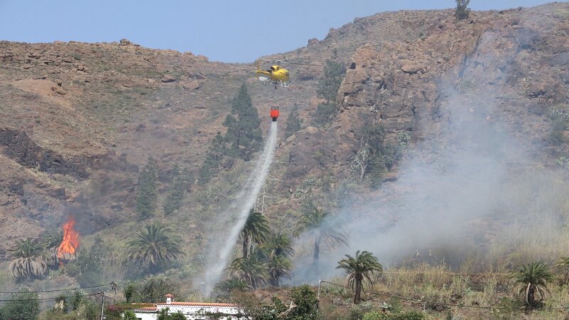 Estabilizan el conato de incendio en Fataga, Gran Canaria