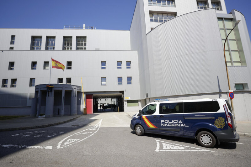 Un policía muere en Burgos tras robar un arma en comisaría y resistirse a ser detenido