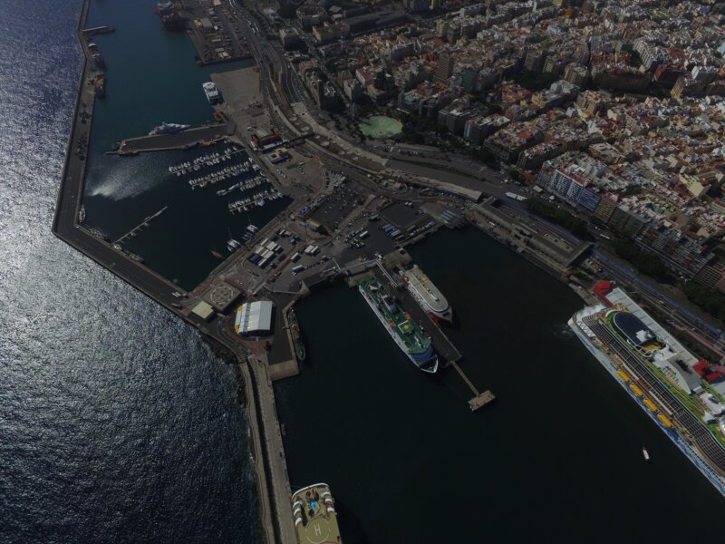 Torres espera que haya acuerdo para el Muelle de Enlace en la capital tinerfeña