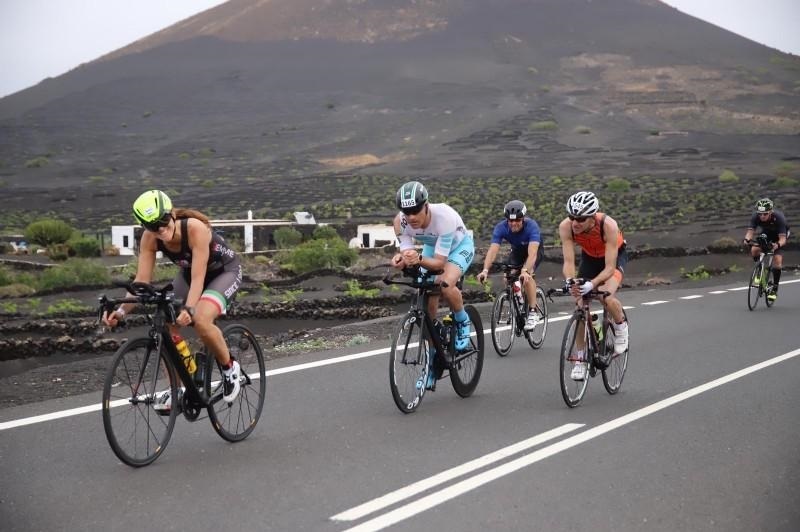 Más de 1.000 personas disputan el IRONMAN Lanzarote 2023