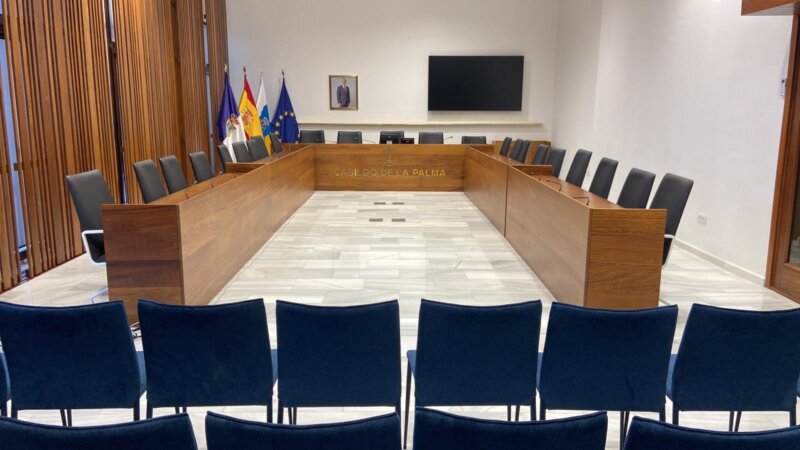 Fecha y hora de constitución del Cabildo de La Palma. En la imagen Salón de Plenos Cabildo de La Palma