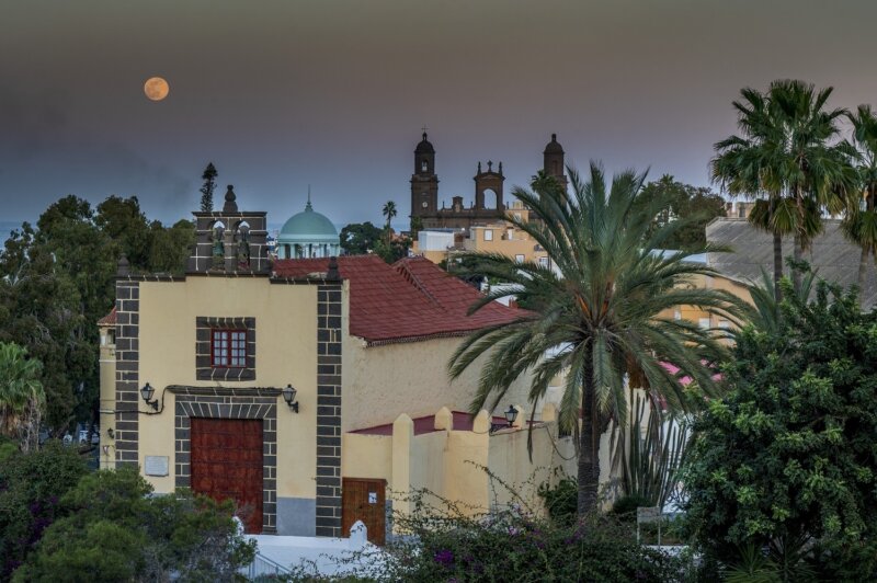 Un programa de actividades integrado por dos conferencias magistrales y cinco mesas redondas