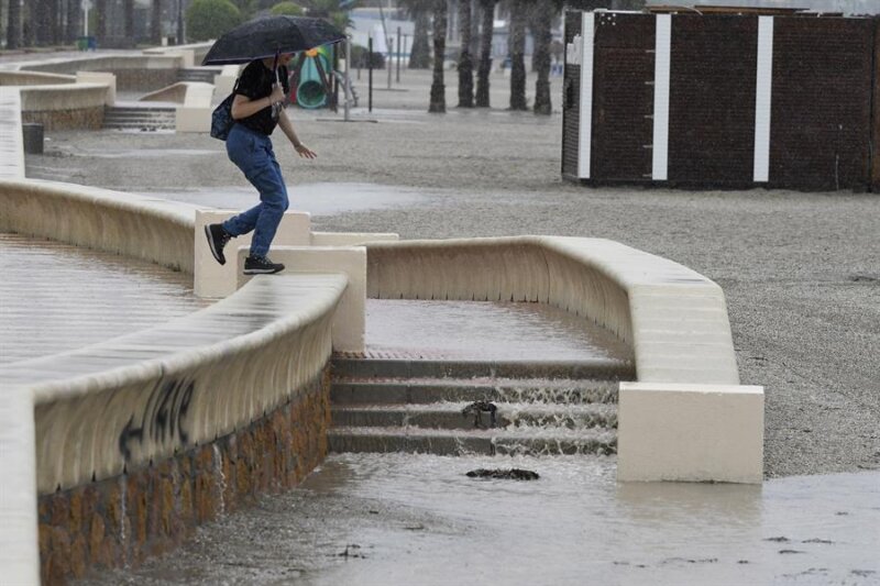 Siete comunidades en alerta por fuertes lluvias, tormentas y granizo