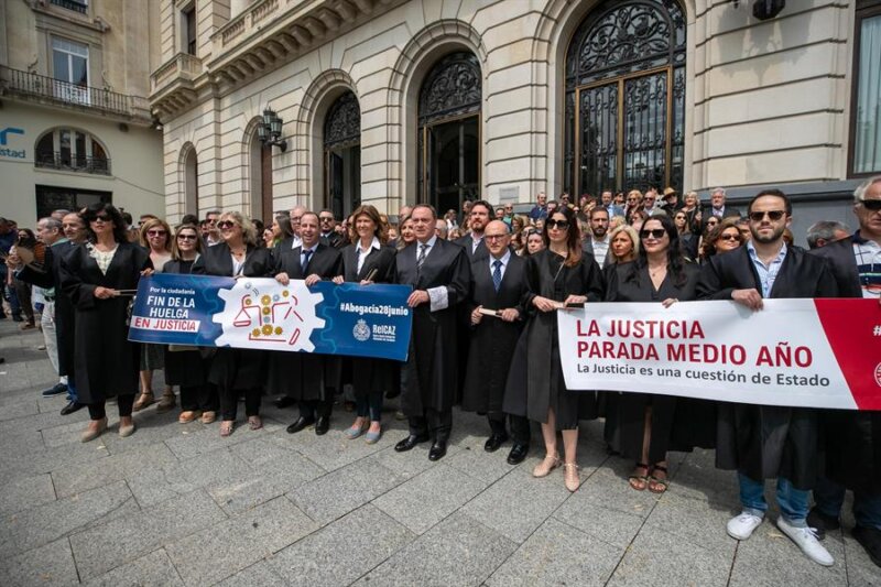 Los abogados reclaman una solución a la "parálisis de la Justicia"