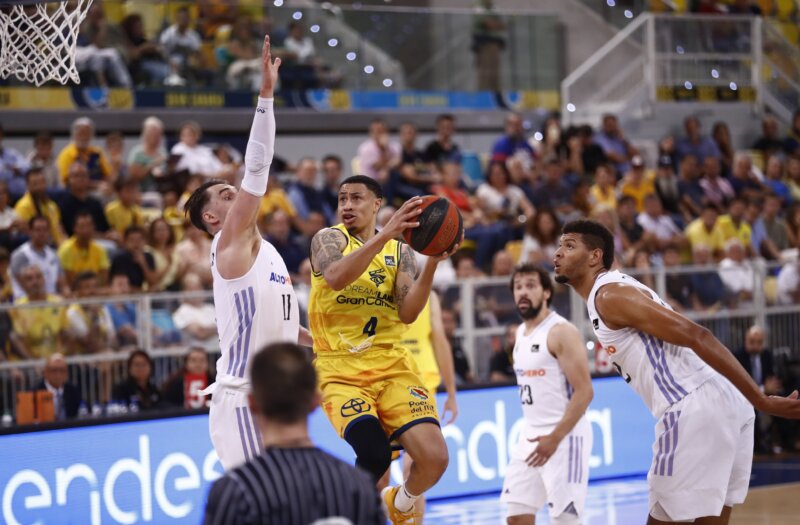 AJ Slaughter renueva con el Dreamland Gran Canaria para la próxima temporada