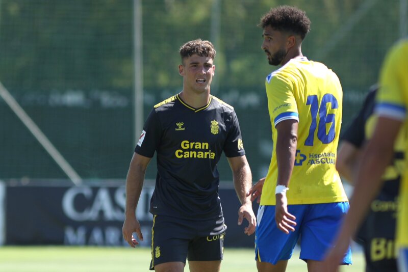 La UD Las Palmas vive su regreso a Primera ante el Mallorca