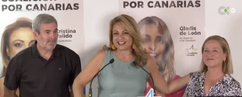 El presidente de Canarias, Fernando Clavijo y la candidata de CC al Congreso por la provincia de Santa Cruz de Tenerife, Cristina Valido, y  la vicepresidenta del Parlamento de Canarias, Ana Oramas.