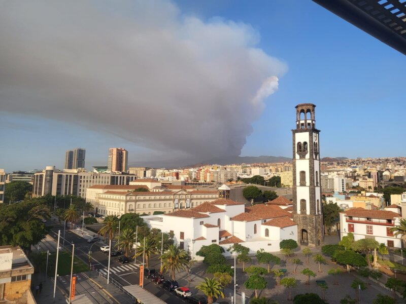 Incendio forestal Arafo y Candelaria (Tenerife)