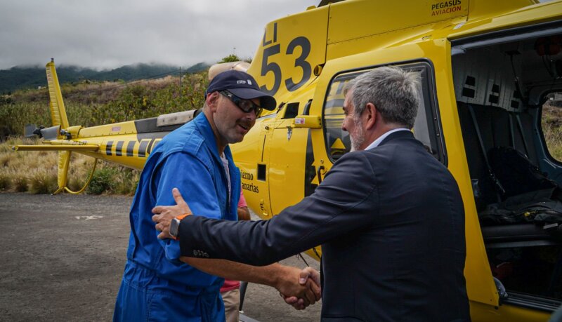 Canarias suma dos helicópteros ligeros para combatir los incendios forestales