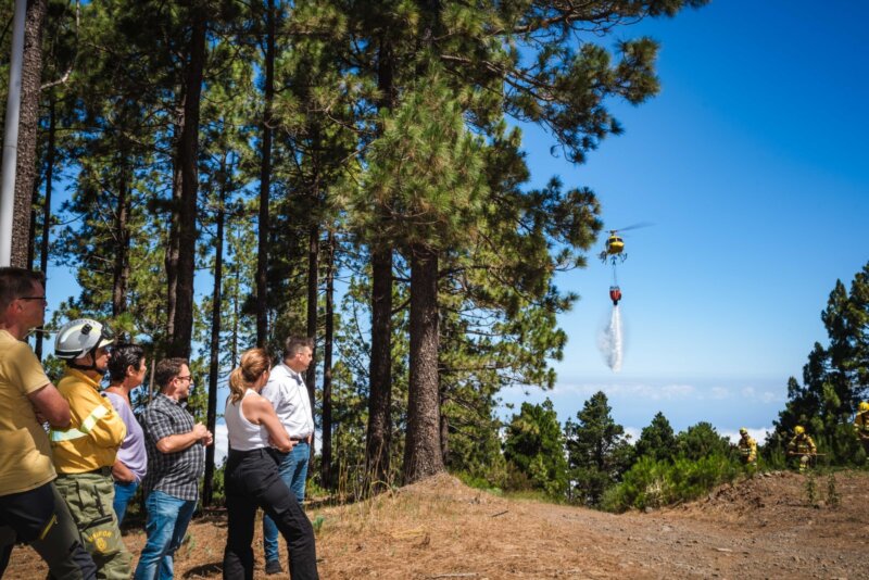 7,7 millones para helicópteros de incendios en Tenerife