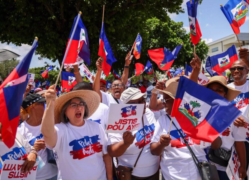 Las bandas criminales se hicieron fuertes en la región metropolitana de Puerto Príncipe, donde miles de personas se han visto obligadas a abandonar sus hogares