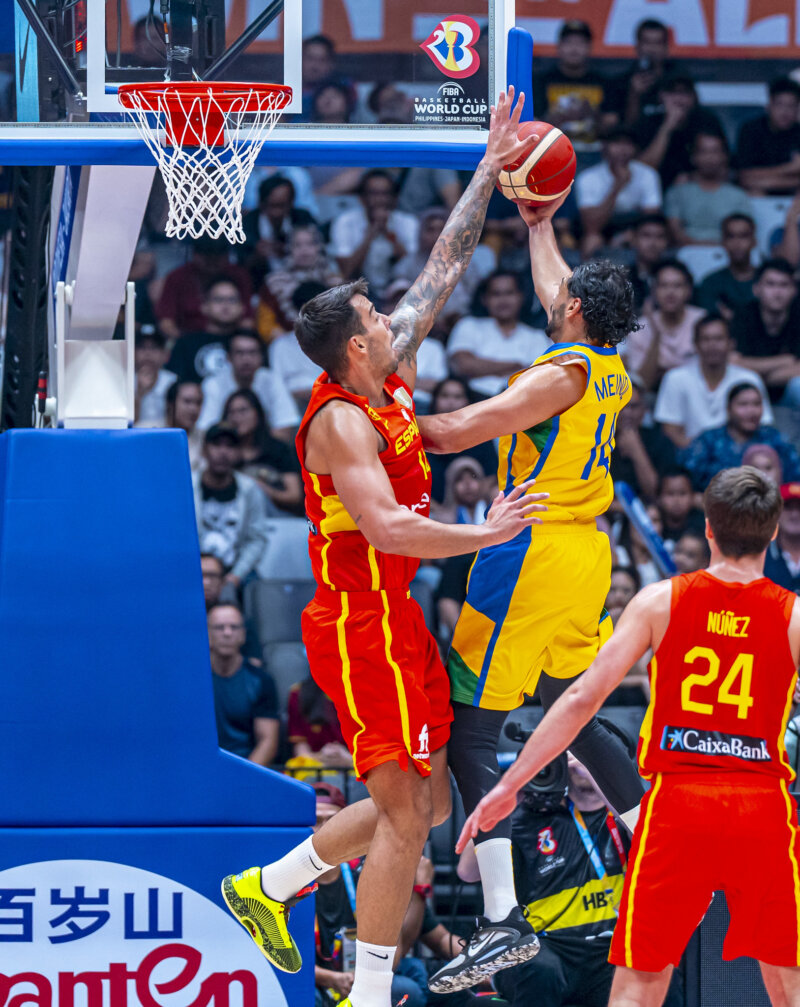 España se clasifica para la segunda fase del Mundial tras vencer a Brasil