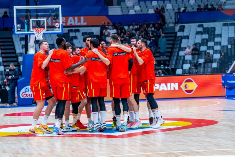 España se clasifica para la segunda fase del Mundial tras vencer a Brasil