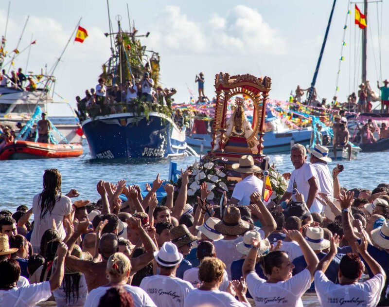 El Cabildo de La Gomera aprueba la cooperación con los ayuntamientos para la celebración de las Fiestas Lustrales