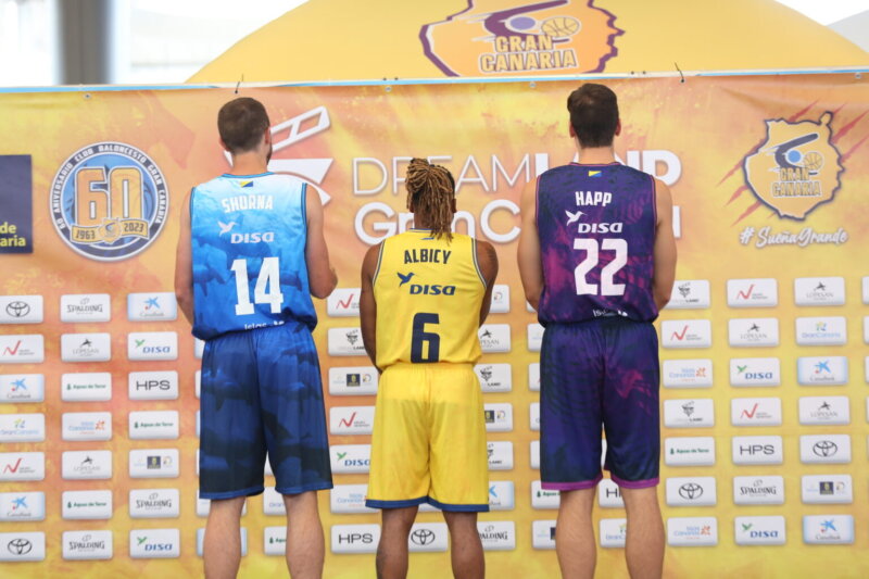 Dreamland Gran Canaria presenta sus nuevas equipaciones para esta temporada