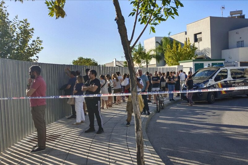 Exteriores del instituto de Jerez donde se produjo la agresión del menor a profesores y alumnos. EFE