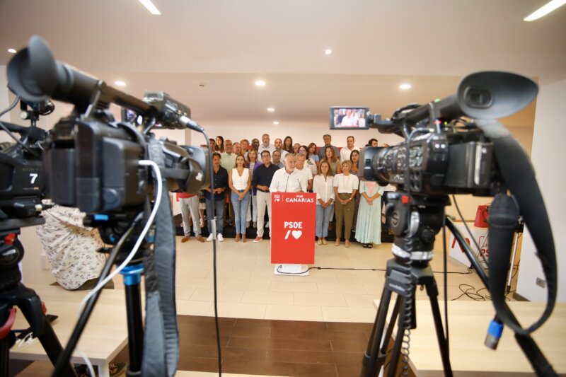 Durante una reunión interparlamentaria de la formación celebrada en Las Palmas de Gran Canaria, el expresidente regional ha incidido en la importante motivación y responsabilidad