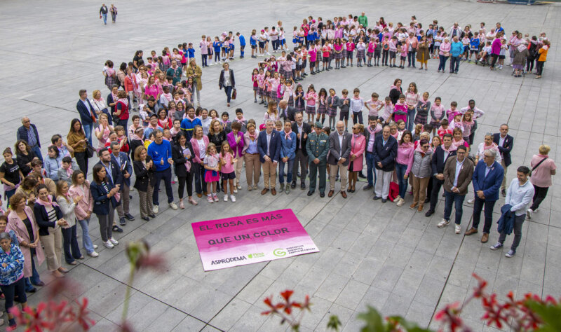 Lectura de un manifiesto por el Día Mundial contra el Cáncer de Mama