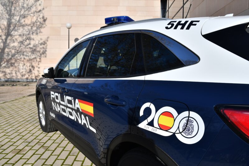 Detenido tras asesinar a su hermana en Benalmádena (Málaga). (Archivo) Coche de la Policía Nacional.