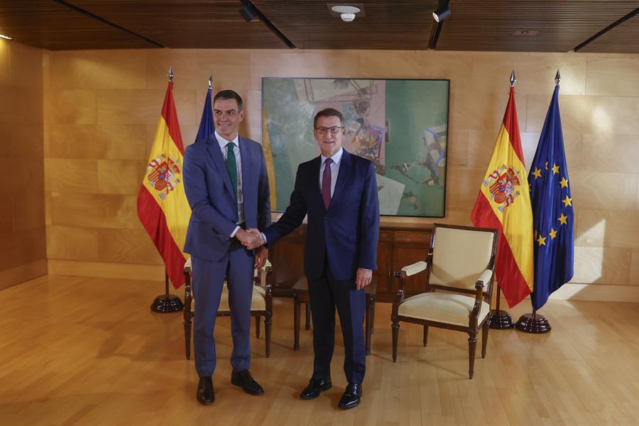 El CIS da empate técnico. Pedro Sánchez y Alberto Núñez Feijóo. Imagen EFE