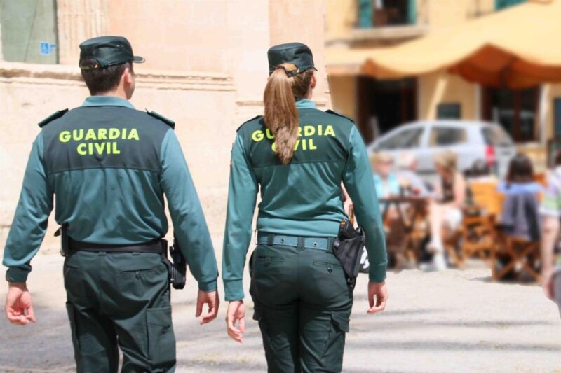 Agentes de la Guardia Civil