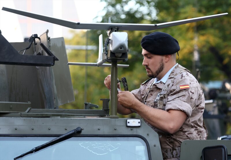 Un centenar de militares del Regimiento 'Canarias' 50 participarán en el desfile del 12 de octubre