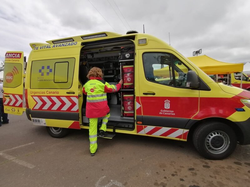 Cuatro heridos tras impactar un camión contra un vehículo de la Guardia Civil en la TF-4