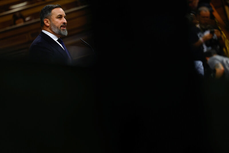 El líder de VOX, Santiago Abascal, durante el debate de investidura / Reuters