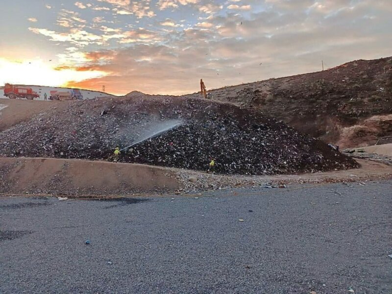 Controlado el conato de incendio en el complejo ambiental de El Revolcadero