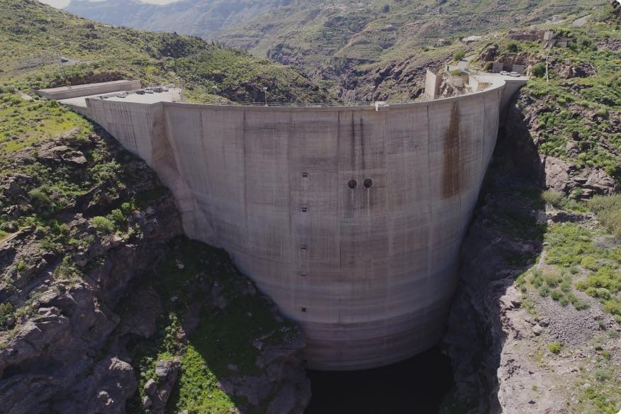 La sequía que afecta a Canarias, que se extiende ya por cinco años, ha puesto a las islas en una situación crítica