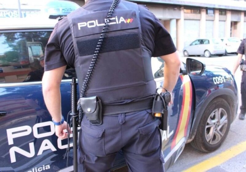 Detenido en Gijón por agredir y retener a su expareja y su hijo