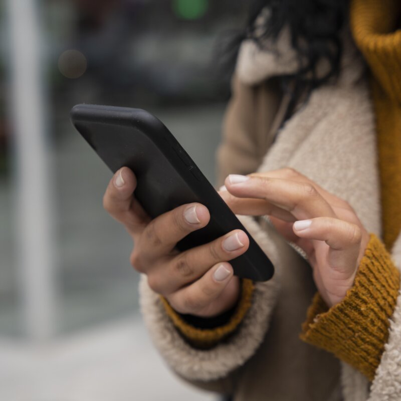 Aumentan las estafas online durante las vacaciones: Consejos para evitar ser víctima