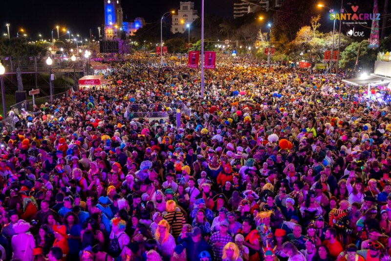 Santa Cruz de Tenerife se prepara para un fin de semana de Piñata multitudinario