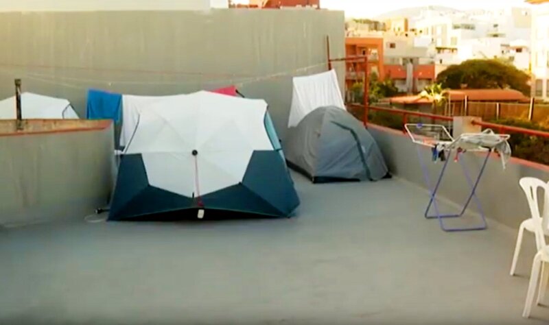 Una familia con dos niños vivía en una caseta de la azotea de Santa Cruz de Tenerife