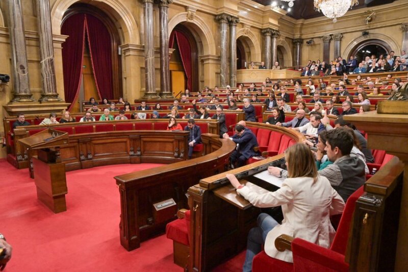 Sánchez, Feijóo y Abascal baten récords de presencia en una campaña catalana clave