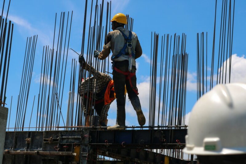 Las cotizaciones sociales de las empresas. Imagen: Trabajadores de la Construcción.