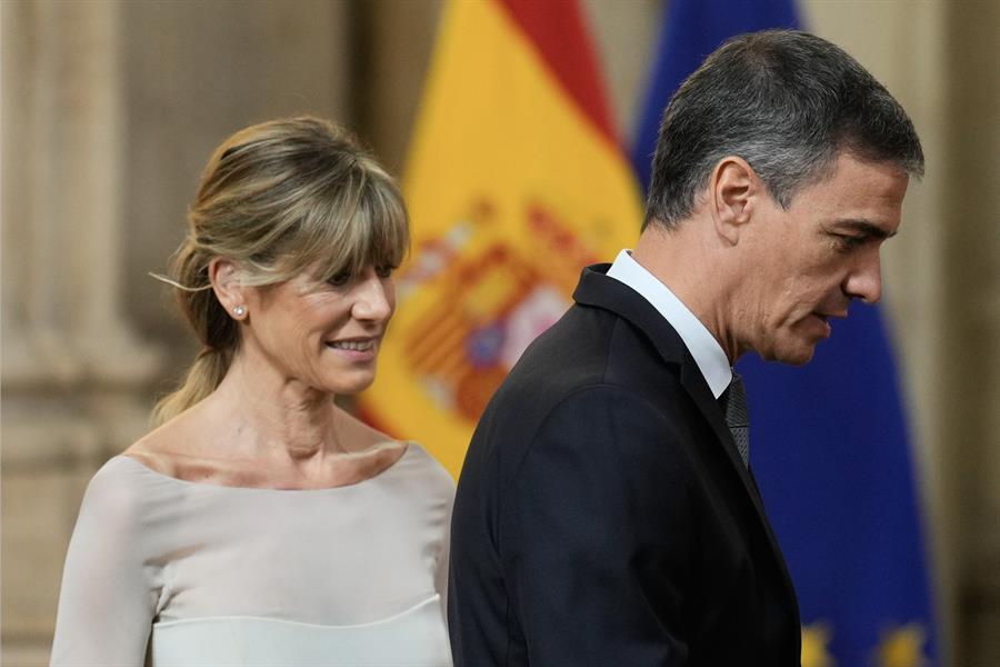 Sánchez se querella por prevaricación contra el juez Peinado