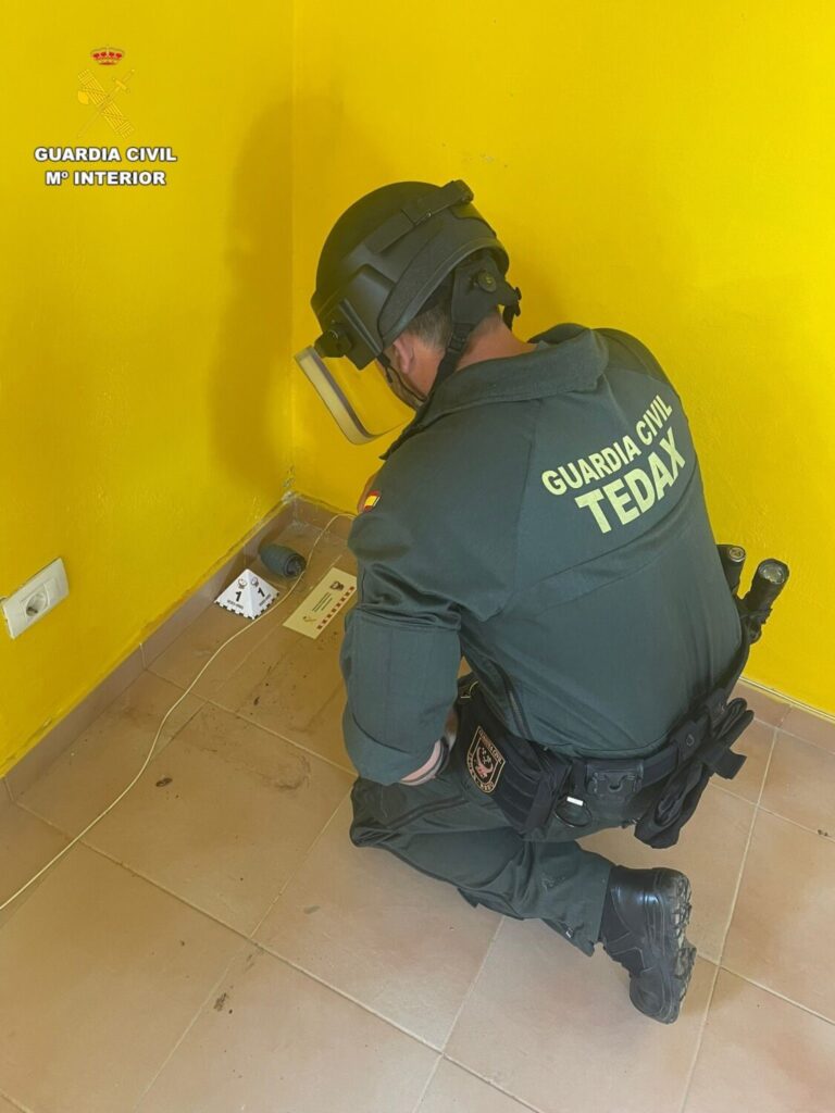 La Guardia Civil neutraliza una granada en la buhardilla de una vivienda de Valsequillo, en Gran Canaria