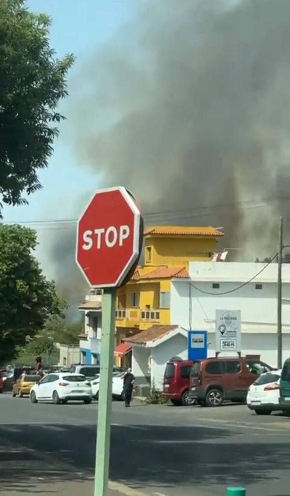 Hasta el lugar del conato se ha desplazado La Brifor, Bomberos de Tenerife, Guardia Civil y la Policía Local