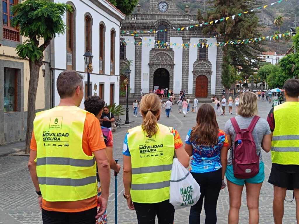 El Cabildo entregará material de seguridad vial a peregrinos en la víspera del Pino